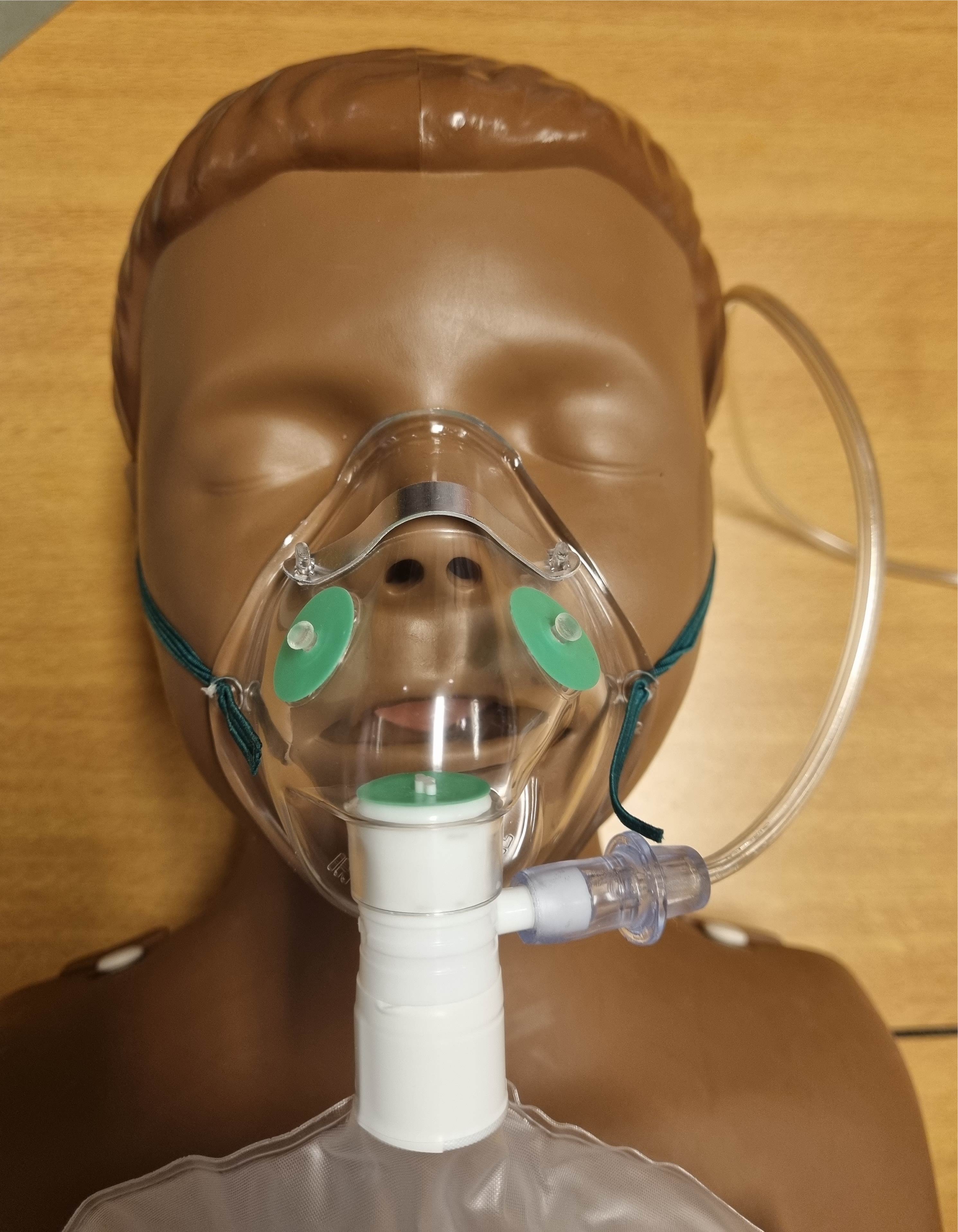 Kind met zuurstofmasker